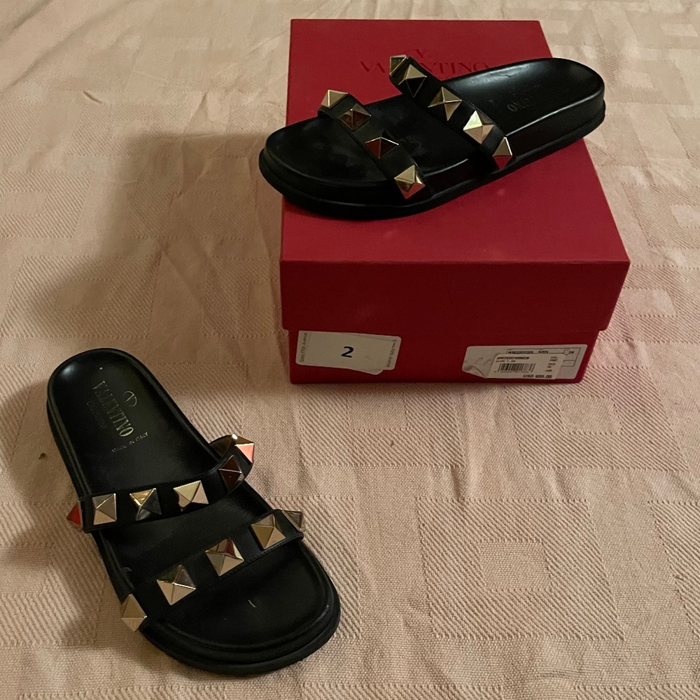 Women’s Valentino slides